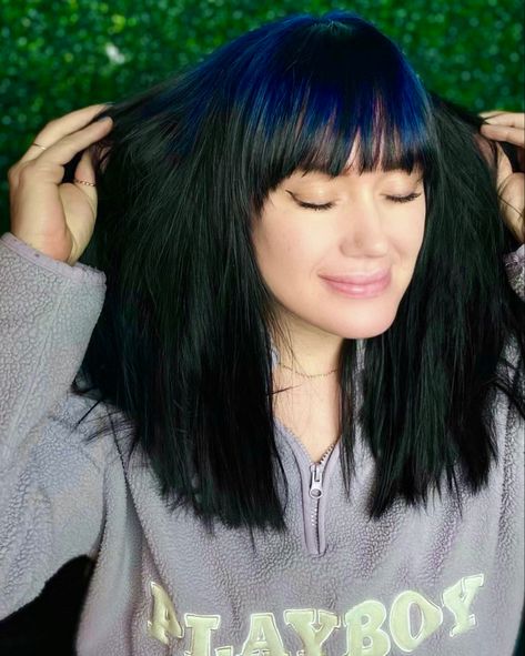 Black Hair With Blue Roots, Blue Ghost Roots, Blue Roots Black Hair, Blue Shadow Root, Colored Roots With Black Hair, Ghost Roots Hair, Colored Hair Roots, Blue Roots, Hair Goal