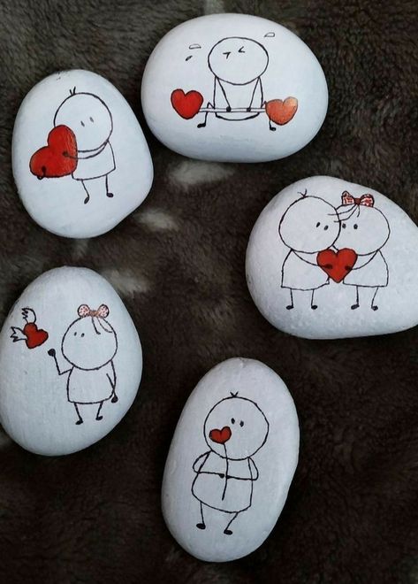 Garden Rock Art, Fancy Fold Card Tutorials, Diy Rock Art, Stick Figure Drawing, Painted Rocks Kids, Spring Easter Crafts, Rock And Pebbles, Painted Rocks Craft, Painted Hearts