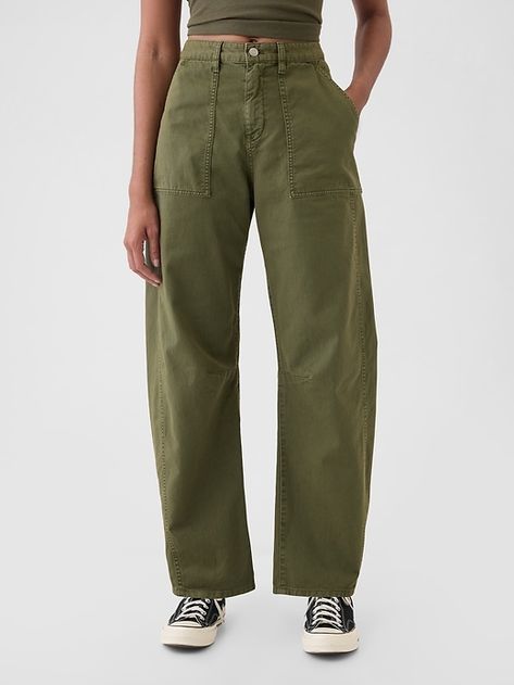 Utility Pants Outfit, Barrel Pants, Casual Trendy Outfits, Minimalistic Outfits, Olive Pants, Water Retention, Soil Health, Green Pants, Pants Outfit