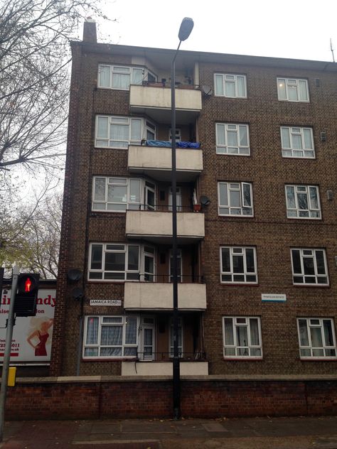 Council flats on Jamaica Road, South London - Dec 2016. British Flat Exterior, London Council Estates, London Flat Exterior, British Council Estate, London Apartment Building, Berlin Syndrome, 2000s Uk, Apartment Building Exterior, Council Flat