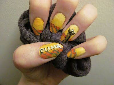 Nail art inspired by Dune by Frank Herbert Dune Inspired Nails, Book Nails, Dune Book, Fun Manicure, Themed Nails, Nails Inspired, Nail Designs Tutorial, Frank Herbert, October Nails