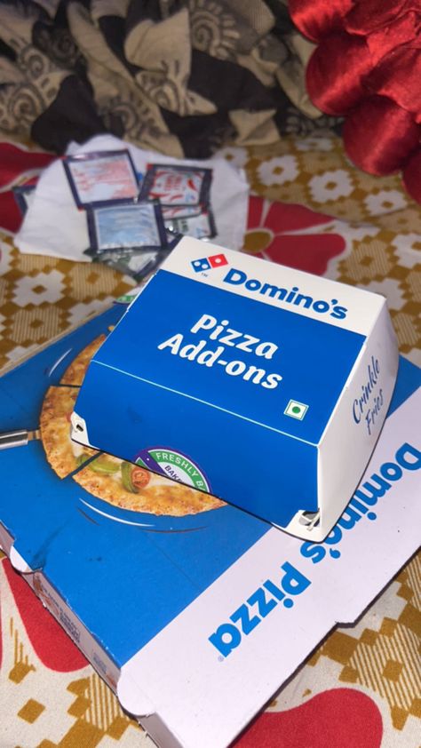 Dominos Pizza Snap, Jack Frost Drawing, Frost Drawing, Pizza Snap, Vsco Video, Nandi Hills, Apple Watch Fashion, Birthday Captions Instagram, Dominos Pizza