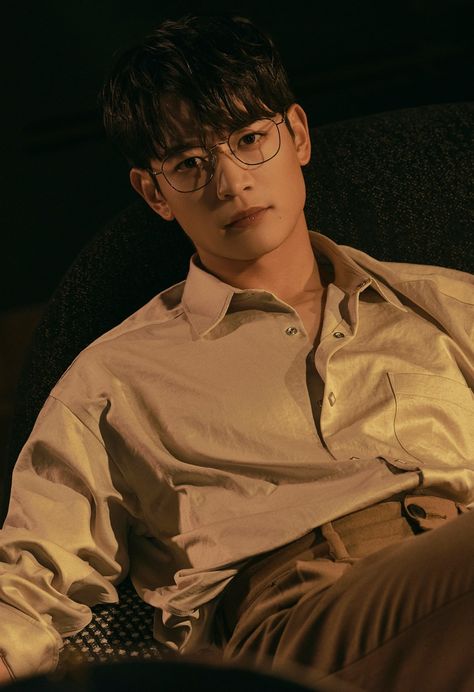 Minho Shinee, Art Outfit, Shinee Minho, Choi Min Ho, Choi Minho, Solo Pics, Friends With Benefits, Korean Celebrities, Incheon