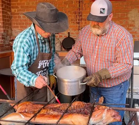 Whole Hog Cooking! - Kent Rollins Cowboy Kent Rollins, Kent Rollins, Mop Sauce, Pork Rub, Bar B Q, Potluck Dishes, Fire Cooking, Bbq Pork, Camping Food