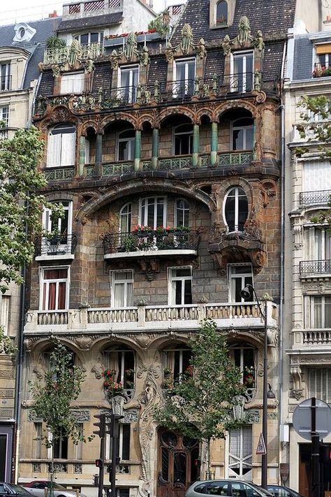 French Buildings, Life In Paris, French Apartment, Art Nouveau Architecture, Apartment In Paris, Paris Apartments, The Architect, Apartment Balconies, Architecture Fashion