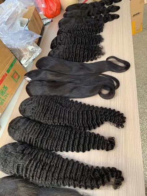 WhAtsApp : +8613455982077 Selling Bundles Of Hair, Hair Extension Shop, Vision Board Photos, Business Woman Successful, Closure Wigs, Business Photoshoot, Small Business Planner, Hair Vendor, Wholesale Hair