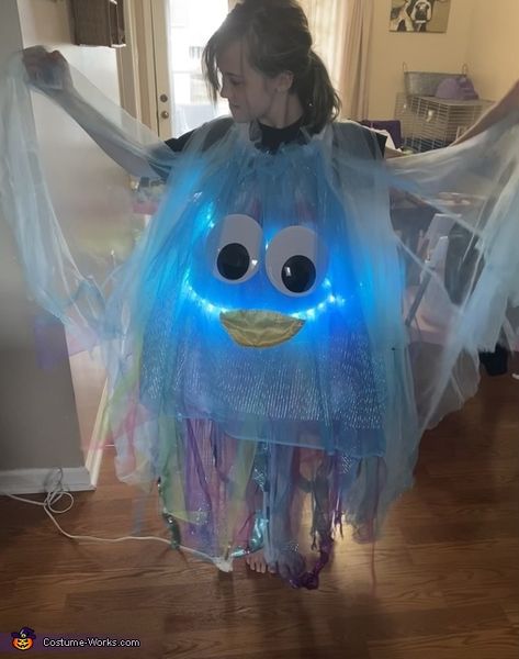 Caitlyn: My eleven year old wearing her jellyfish! She had an old hoop skirt for inspiration and her and I went from there. Jellyfish Costume, Homemade Costume, Costume Works, Hoop Skirt, Halloween Costume Contest, Costume Contest, Girl Costumes, Jellyfish, Year Old