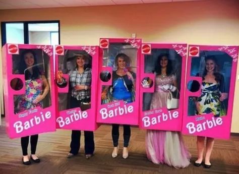 Five different types of Barbies: Barbie Box Costume, Barbie And Ken Costume, Boxing Halloween Costume, Best Group Halloween Costumes, Barbie Halloween Costume, Barbie Theme Party, Box Costumes, Barbie Box, Barbie Halloween