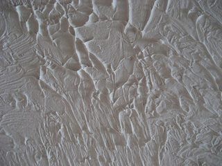 How to remove textured walls without tearing them out Stomped Ceiling, Remove Textured Ceiling, Ceiling Texture Types, Textured Ceiling, Drywall Texture, Putty Knife, Drywall Tape, Ceiling Paint, Drywall Ceiling