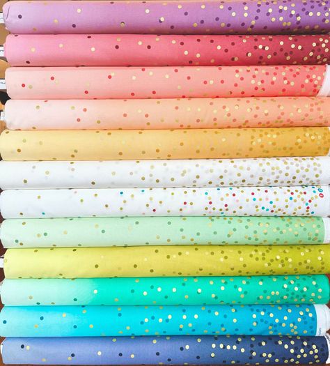 Micro Braids Styles, Ombre Fabric, Metallic Prints, Metallic Fabric, Ombre Color, Fabric Quilting, Jelly Roll, Organic Cotton Fabric, Moda Fabrics