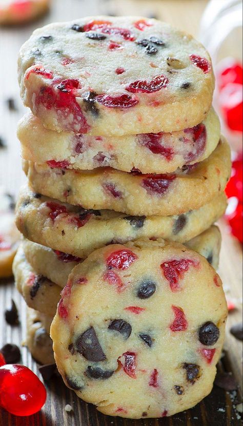 Maraschino Cherry Shortbread Cookie | An Easy Christmas Cookie Recipe Maraschino Cherry Shortbread Cookies, Beautiful Christmas Desserts, Cherry Shortbread Cookies, Cherry Shortbread, Xmas Recipes, Christmas Eats, Christmas Shortbread, Blueberry Cookies, Bakery Items