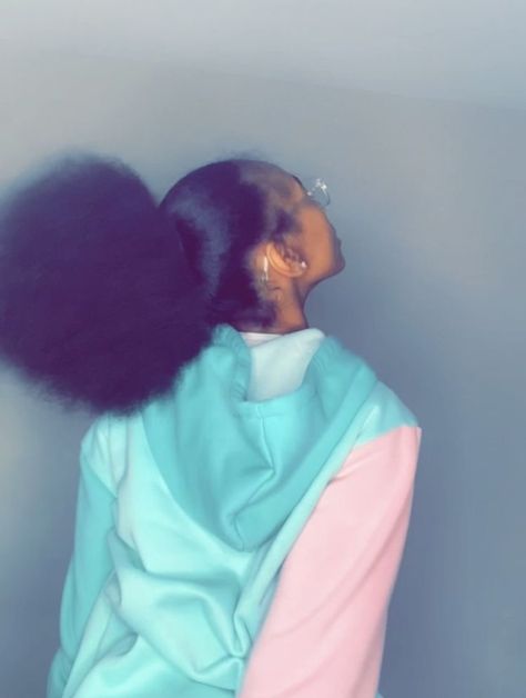 Pinterest 4c Hairstyles, 4c Thick Hair, One Puff Natural Hair, Puffy Hairstyles Black Natural Hair, Puffy Ponytail, Afro Puff Hairstyles, 4c Afro, Puffy Hair, Big Afro