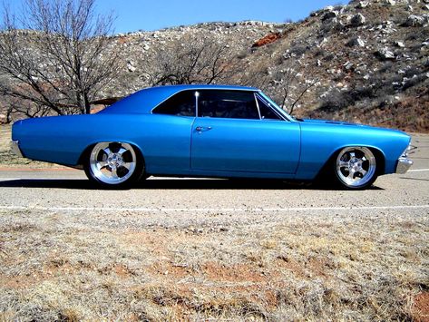 That stance! That color! The wheel sizes! OMG! Spectacular '66 Chevelle To Fast To Furious, Chevy Chevelle Malibu, Jetta Mk1, 66 Chevelle, 1966 Chevelle, Pontiac Cars, Chevy Muscle Cars, Chevy Chevelle, Old School Cars