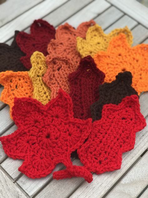 SeeLoveShare Crochet Leaf Free Pattern, Thanksgiving Crochet, Crochet Towel Topper, Crochet Leaf Patterns, Fall Crochet Patterns, Crocheting Ideas, Decor Crochet, Crochet Towel, Halloween Crochet Patterns