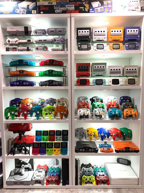 Nintendo Room, Video Game Organization, Video Game Storage, Small Game Rooms, Nerd Room, Retro Games Room, Video Game Collection, Video Game Room Design, Gaming Setups