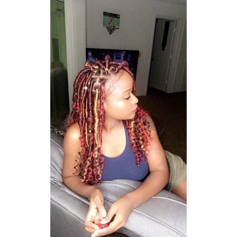 Bohemian burgundy red and blonde faux locs Burgundy And Blonde Locs, Braids With Curls Blonde, Blonde Faux Locs, Red Faux Locs, Burgundy Locs, Faux Locs Braids, Red And Blonde, Boho Locs, Protective Hair