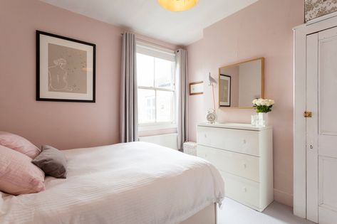 South West London - Eclectic - Bedroom - London - by Chris Snook | Houzz UK Calamine Farrow And Ball, Pink Bedroom Decor, Bedroom Wall Colors, Farrow And Ball, Eclectic Bedroom, London Apartment, Bedroom Wardrobe, Tiny Bedroom, Spare Bedroom