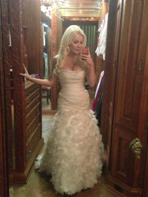 Romona Keveza Wedding Dresses, Pink Mermaid Dress, Luxury Lifestyle Home, Crystal Hefner, Ms To Mrs, Sea Fashion, Feather Gown, Natural Gel Nails, Pretty Pretty Princess