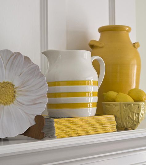 love this yellow vignette Yellow Farmhouse, Yellow Dinnerware, Collection Board, Pro Create, Lemon Kitchen Decor, Yellow House, Yellow Decor, Yellow Houses, Yellow Ceramics