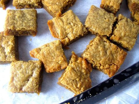 Coconut Oil Blondies | A Taste of Madness Almond Extract, Dairy Free Recipes, Baking Pans, Bon Appetit, Easy Recipe, Cornbread, Free Food, Brown Sugar, Brownies