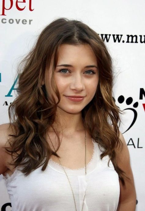 Olesya Rulin, High School Musical 3, High School Musical, Look Alike, Face Claims, American Actress, Pretty People, Actresses, Long Hair Styles