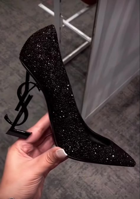 Ysl Heels Black, Money Glitter, Heels Louis Vuitton, Expensive Heels, Gold Shoes Heels, Louis Vuitton Heels, Aesthetic Heels, Pretty Heels, Fancy Heels