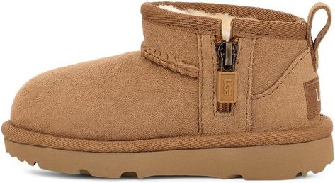 Amazon.com | UGG Unisex-Child Classic Ultra Mini Boot, Chestnut, 7 Toddler | Boots Ultra Mini Uggs Outfit, Mini Uggs Outfit, Ultra Mini Uggs, Ultra Mini Boots, Ugg Ultra Mini, Ugg Store, Mini Boots, Ugg Mini, Toddler Boots