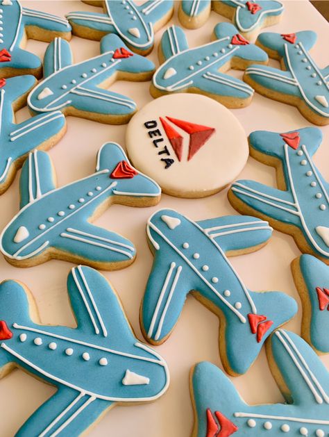 Delta Airplane, Pilot Party, Airplane Cookies, Homemade Sugar Cookies, Airplane Birthday Party, Graduation Party Planning, Airplane Party, Royal Icing Decorations, Pilot Gifts