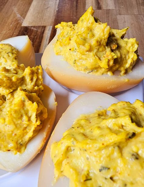 Horseradish Mayo, Smoked Eggs, Smoked Deviled Eggs, Deviled Eggs Classic, Pellet Smokers, Traeger Recipes, Thanksgiving Meal, Brown Eggs, Traeger Grill