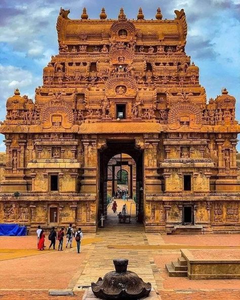 Thanjai Periya Kovil Wallpaper, Thanjai Periya Kovil, Indian Kingdom, Chola Temples, Dravidian Architecture, Architectural Lettering, Stage Backdrop Design, Buddha Statue Home, Ganpati Bappa Photo