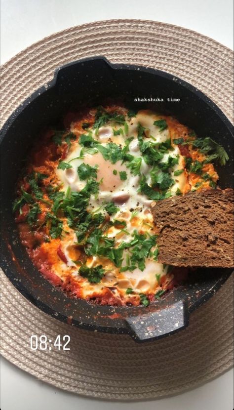 Shakshuka Aesthetic, Food C, Food Goals, Food Is Fuel, Food Obsession, Cafe Food, Beautiful Food, Pretty Food, Food Menu