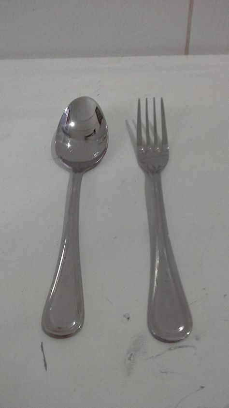 gambar table Spoon dan Table Fork foto Sendok hotel dari kiri table spoon, dessert spoon, coffee spoon or fork gambar foto ... Sendok Dan Garpu, Cake Fork, Spoon Fork, Dessert Spoons, Coffee Spoon, Kitchen Stuff, Restaurant, Hotel, Tableware