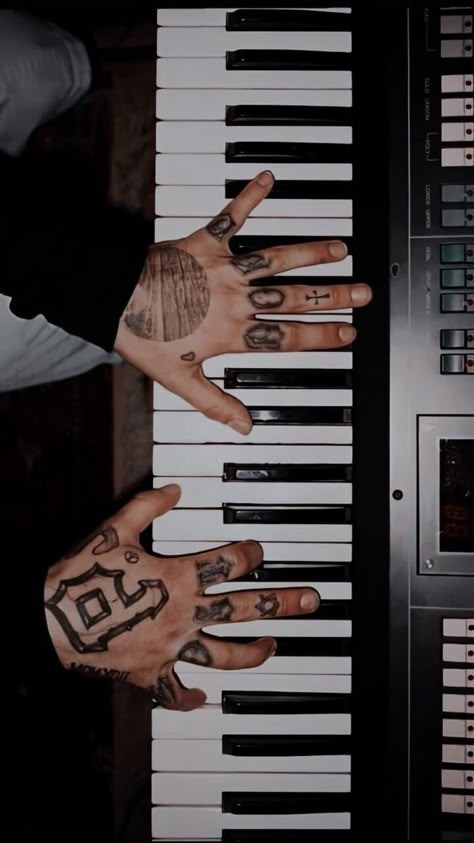 Mac Miller Hands, Mac Miller Quotes, Mac Miller And Ariana Grande, Mac Angel, Mac Miller Tattoos, Ariana Grande Mac, Mac Collection, Rap Wallpaper, Rap Aesthetic