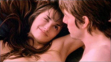 Penelope Cruz Movies, Vanilla Sky, Post Facebook, Love Scenes, Somebody To Love, Happy Wife, Penelope Cruz, Jackie Chan, Children Images