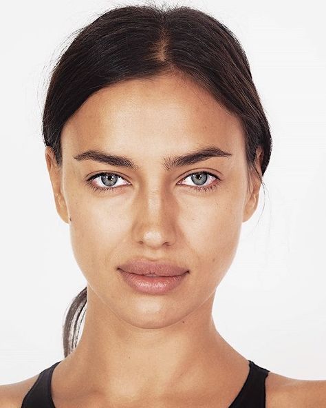 Irina Shayk U.K on Instagram: “@irinashayk ❤️ #irinashayk #irinashaykstyle #irinashaykonline #supermodel #supermodeloftheyear #supermodelstatus #model #fashionaddict…” Irina Shyak, Irina Shayk Style, Estilo Kylie Jenner, Nose Job, Hot Hair Styles, Model Face, Irina Shayk, Look Fashion, A Black