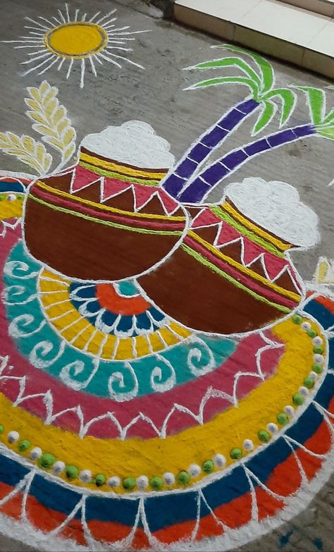 Rangilo Design, Sankranti Decoration, Colour Kolam, Pongal Rangoli, Pongal Kolam, Muggulu Designs, Big Rangoli, Pot Art, Rangoli Colours