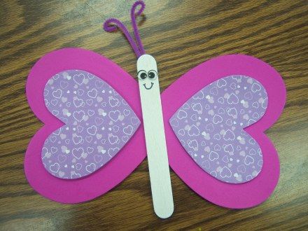 st-valentines1 Storytime Crafts, Preschool Valentines, Heart Butterfly, Valentine Crafts For Kids, Preschool Arts And Crafts, Valentine Projects, Valentines Art, Daycare Crafts, Valentines School