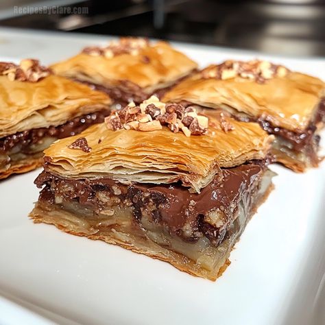 Filo Pastry Nutella, Baklava Aesthetic, Phyllo Dough Recipes Dessert, Nutella Baklava, Pecan Baklava, Phyllo Dough Recipes, Chocolate Cherry Cookies, Baklava Recipe, Homemade Syrup