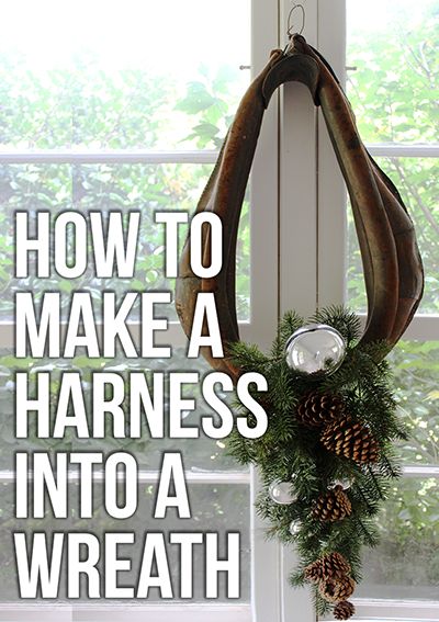 step by step instructions for turning an old horse harness collar into an elegant christmas wreath Painted Calendar, Horse Items, Horse Wreath, Elegant Christmas Wreath, Western Wreaths, Horse Head Wreath, Horse Wreaths, Western Bedroom Decor, Wine Bottle Topper