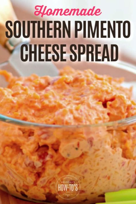 Homemade Cheese Dip, Cheese Spread Recipes, Homemade Pimento Cheese, Pimento Cheese Spread, Christmas Appetizers Easy, Pimento Cheese Recipes, Making Grilled Cheese, Cheese Appetizer, Keto Snack