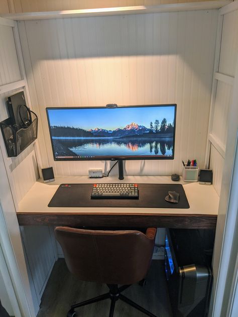 Small Gaming Pc Setup, Gamer Closet Ideas, Gaming Setup For Small Space, Pc Gaming Setup Small Space, Closet Gaming Room, Gaming Room In Closet, Gaming Closet Setup, Closet Pc Setup, Gaming Room Setup Small Space