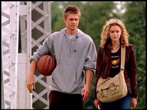 1x03 Leyton Peyton One Tree Hill, One Tree Hill Style, Peyton And Lucas, Tristan Dugray, The Undoing, Lucas And Peyton, Nathan Haley, The Haunting Of Bly Manor, Haunting Of Bly Manor