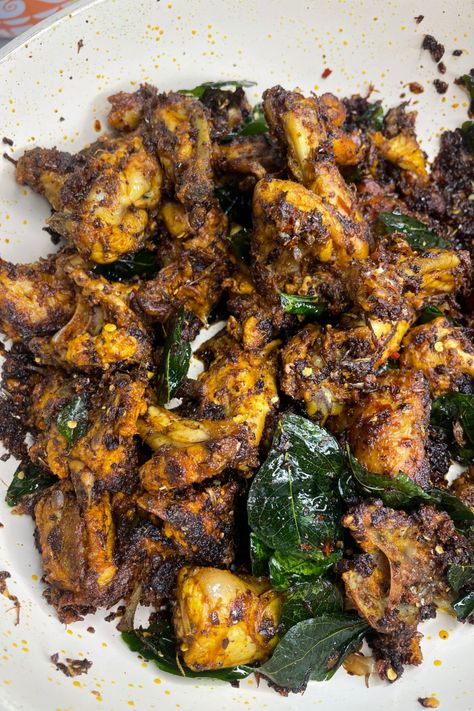 Pallipalayam Chicken Fry Recipe | Chicken Pallipalayam Recipe Indian Chicken Fry Recipe, South Indian Chicken Recipes, Chicken Breast Marinade Recipes, Chicken Fry Recipe, Indian Chicken Dishes, Chicken Gravy Recipe, Chicken Starter Recipes, Chicken Fry, Indian Chicken Recipes