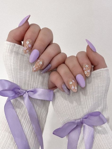 Nail Art Viola, Purple And Pink Nails, Purple And Silver Nails, Light Purple Nails, Sky Blue Nails, Coquette Nails, Purple Glitter Nails, Purple Aura, Purple Flame