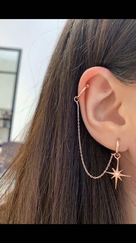 Ear Piercings For Prom, Pierce Ear, Ear Peircings, Cool Ear Piercings, Pretty Ear Piercings, Cute Ear Piercings, Piercing Inspo, Cute Piercings, Makijaż Smokey Eye