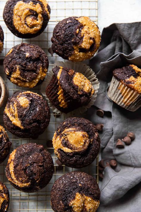 Pumpkin muffin. Chocolate muffin. How about the best of both worlds? These pumpkin chocolate marble muffins are bursting with chocolatey goodness and pumpkin spice flavors. Marble Muffins, Marble Pie, Chocolate Pumpkin Muffins, Dutch Cocoa, Chocolate Muffin, Chocolate Swirl, Pumpkin Muffins, Chocolate Muffins, Milk Chocolate Chips