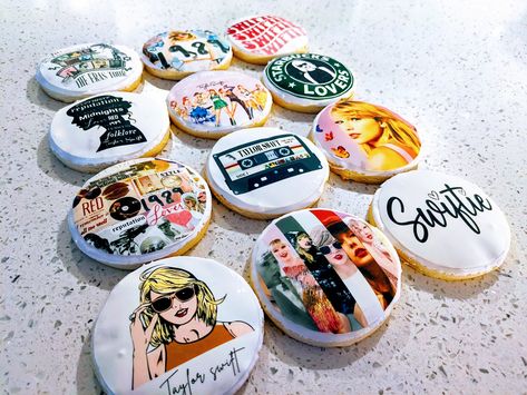 Very first attempt at printing edible images for cookies! I think I did pretty good! Message me to create your own custom edible cookie toppers! #icingartwork #edibleimage #edibleart #edibleimages #edibleimageprinting #edibleimagescanada #edibleimagecookies #edibleimagecookietoppers #customcookietoppers #ediblecookieimages #ediblecookietoppers Cookie Images, Midnight Red, Edible Cookies, Edible Printing, Edible Ink, Edible Images, Cakes Cupcakes, Edible Art, How To Make Cookies