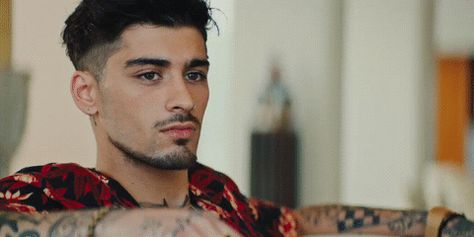 Zayn Gif, Zayn One Direction, Malik One Direction, Zayn Malik Style, Zayn Malik Photos, Music Competition, Zayn Malik Pics, Reality Television, Bruno Mars