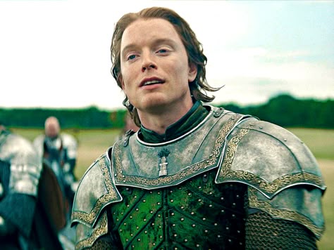 FARE THEE WELL – @sansaorgana on Tumblr Freddie Fox Gif, Gwayne Hightower, Fox Gif, He Comes Back, Freddie Fox, Fantasy Tv Shows, Noble Knight, Alicent Hightower, One More Night