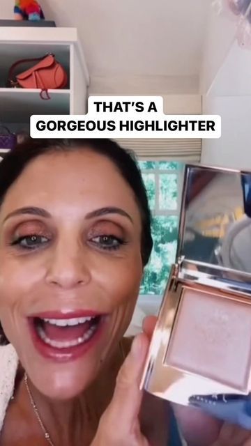 Bethenny Frankel on Instagram: "Sometimes that packaging just GETS YOU🤤🤌🏼 Now let’s try the products… thumbs up on this brand! #jaclyncosmetics #jaclyncosmeticsblushpalette #jaclyncosmeticshighlighter #jaclyncosmeticspowder #beautyreview #beautyreviews #beauty #gorgeousmakeup #beautyinfluencer #makeupreview #makeupreviews #makeuptiktok #makeupreviews #highlighteronfleek #highlighterreview #blushpalette #powderreview" Bethany Frankel Style, Dollar Store Makeup, Bethany Frankel, Bethenny Frankel, Blush Palette, Beauty Influencer, Beauty Review, Makeup Reviews, Makeup Skin Care